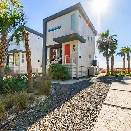 198 Riberia - Downtown Waterfront Luxury Home